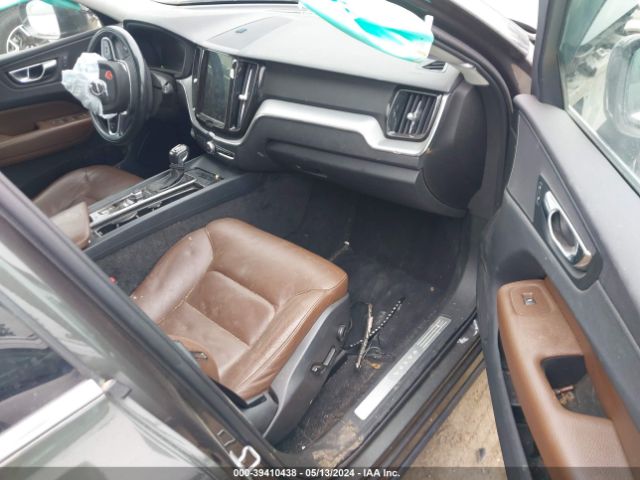 LYV102RK4JB113894 Volvo Xc60 T5 Momentum