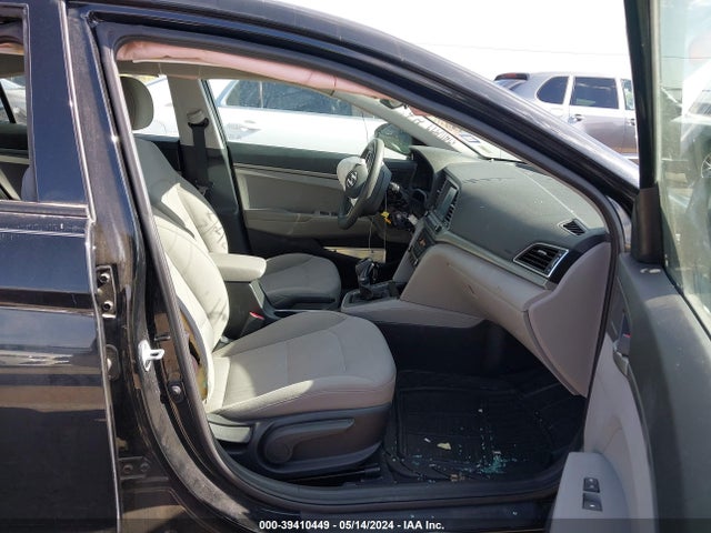 Hyundai ELANTRA SE 2018 5NPD74LF8JH396509 Image 5
