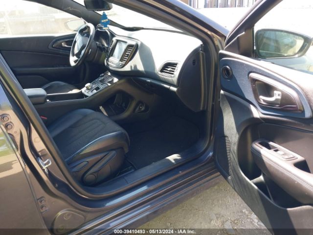 1C3CCCBB4GN184574 Chrysler 200 S