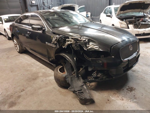 2011 JAGUAR XJ SAJWA2GB2BLV08368 Photo 0