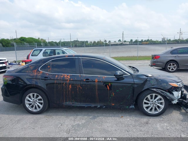 Toyota CAMRY LE 2022 4T1C11AK7NU712663 Image 13