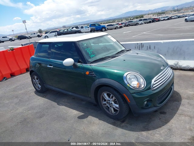2011 MINI COOPER WMWSU3C50BT092022 Photo 0