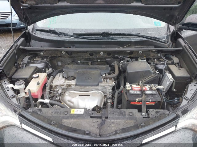Toyota RAV4 LE 2017 JTMZFREV3HJ146008 Image 10