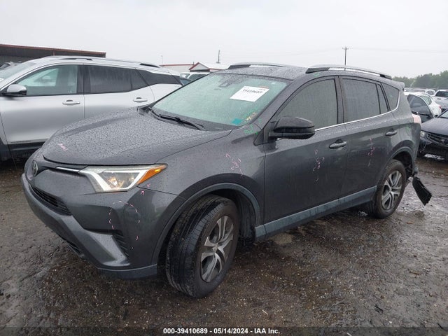 Toyota RAV4 LE 2017 JTMZFREV3HJ146008 Image 2