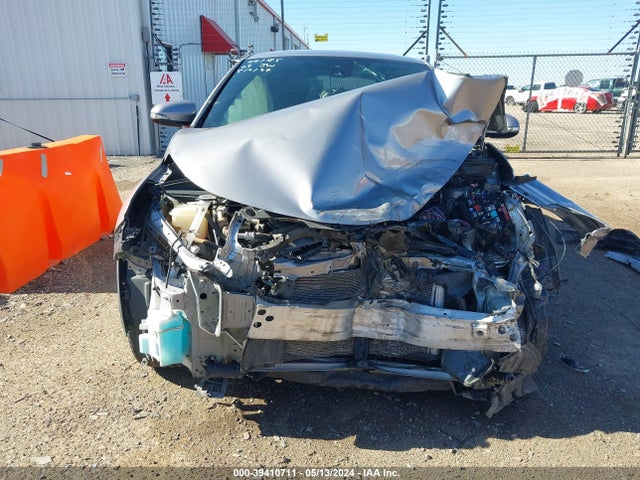 Toyota C-HR XLE 2018 NMTKHMBX5JR024472 Image 13