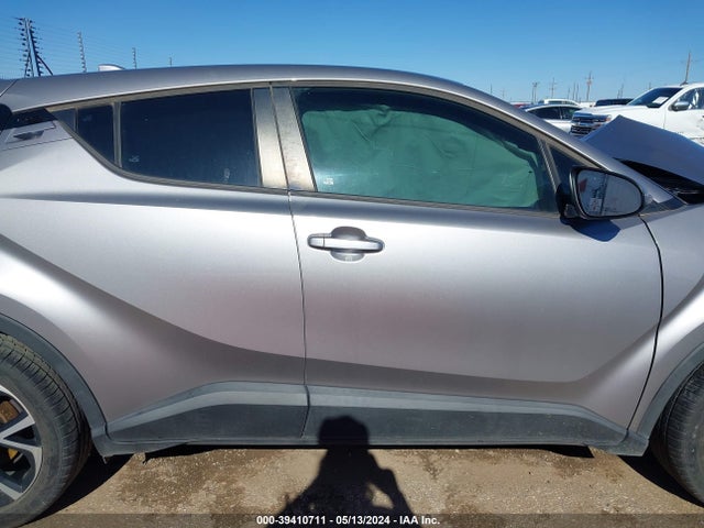 Toyota C-HR XLE 2018 NMTKHMBX5JR024472 Image 14