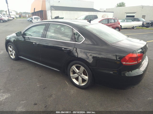 1VWAT7A32FC107228 Volkswagen Passat 1.8t Limited Edition