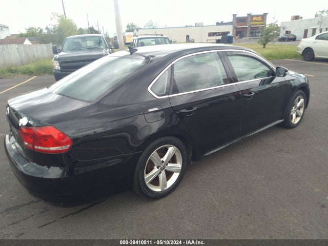 1VWAT7A32FC107228 Volkswagen Passat 1.8t Limited Edition