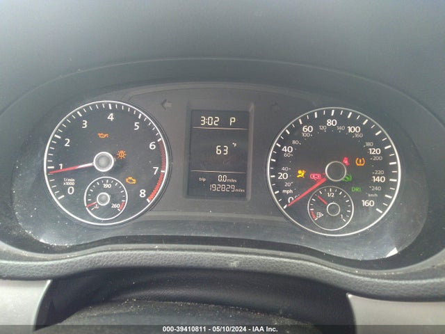 1VWAT7A32FC107228 Volkswagen Passat 1.8t Limited Edition