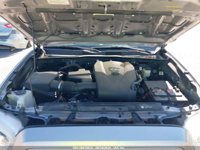 5TFAZ5CN7JX064365 Toyota Tacoma Sr5 V6