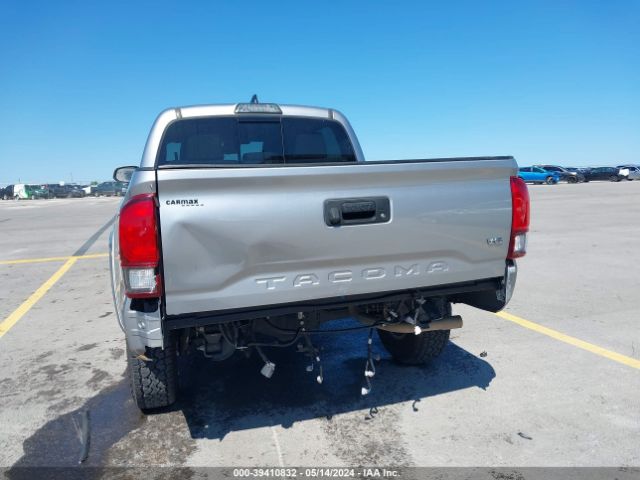5TFAZ5CN7JX064365 Toyota Tacoma Sr5 V6
