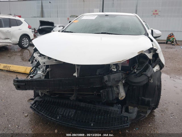 Toyota COROLLA LE 2016 5YFBURHE7GP537885 Image 13