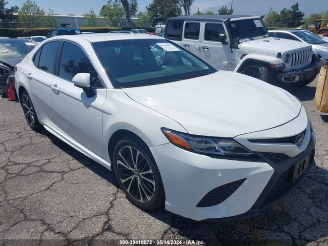 Toyota CAMRY SE 2018 4T1B11HK3JU631008 zdjęcie główne