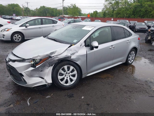 Toyota COROLLA LE 2022 JTDEPMAE6NJ191248 Image 2