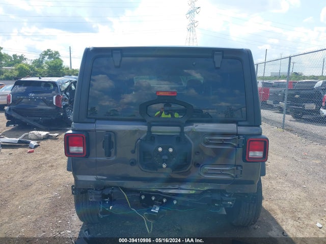 1C4HJXDG8NW174290 Jeep Wrangler Unlimited Sport S 4x4