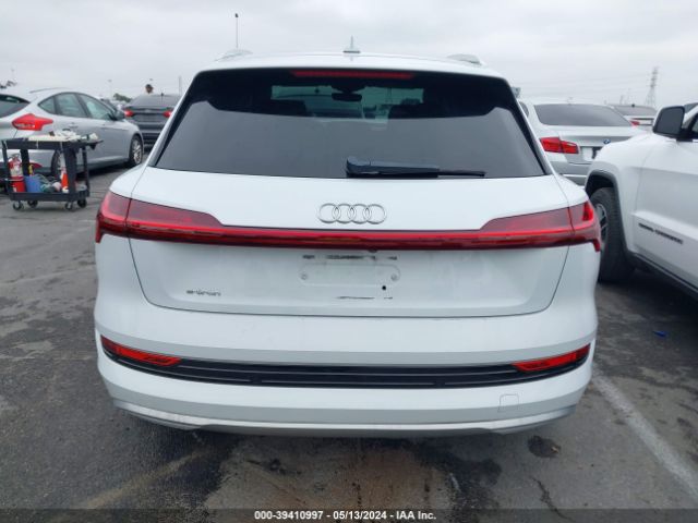 WA1VAAGE0KB006909 Audi E-tron Premium Plus