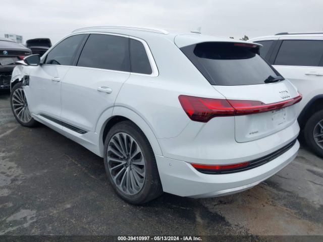 WA1VAAGE0KB006909 Audi E-tron Premium Plus