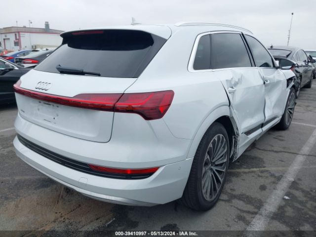 WA1VAAGE0KB006909 Audi E-tron Premium Plus