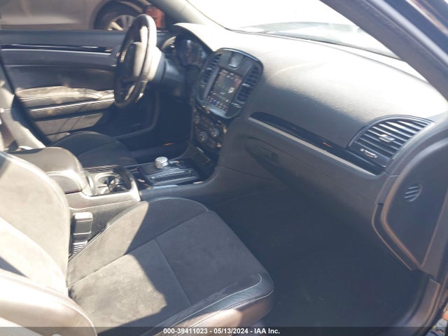 2C3CCAGG1KH662282 Chrysler 300 300s Awd