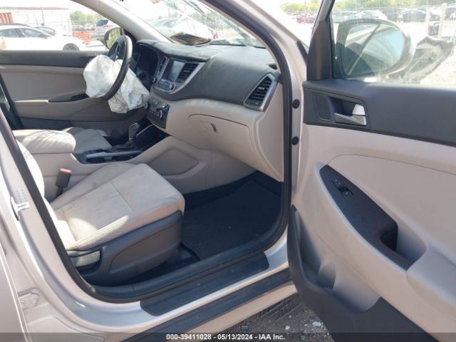 KM8J3CA49JU757144 Hyundai TUCSON SEL
