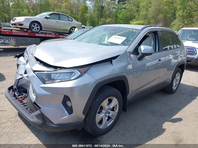 Toyota Rav4 Xle 2020 JTMP1RFV8LD057028 Image 2