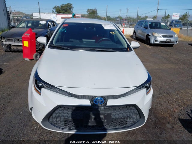 Toyota Corolla Hybrid Le 2022 JTDEAMDE1N3012065 Image 12