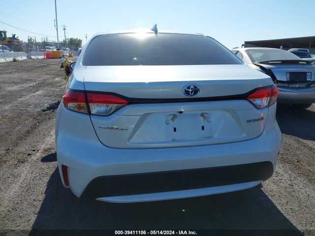 Toyota Corolla Hybrid Le 2022 JTDEAMDE1N3012065 Image 16