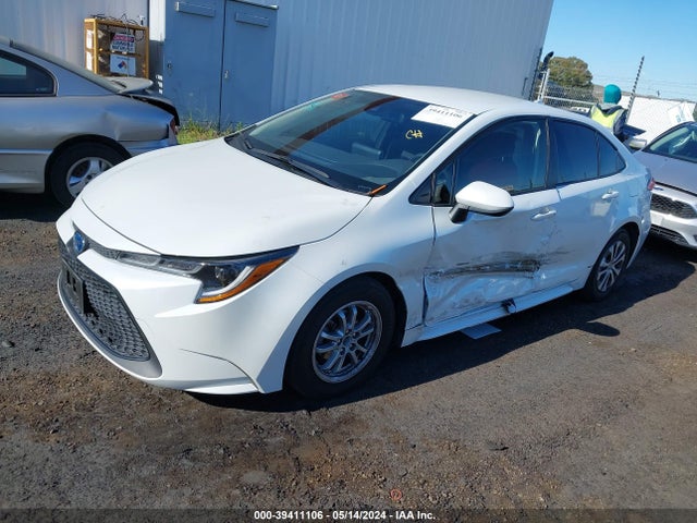 Toyota Corolla Hybrid Le 2022 JTDEAMDE1N3012065 Image 2