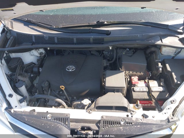 Toyota Sienna Le 8 Passenger 2018 5TDKZ3DC0JS915398 Image 10