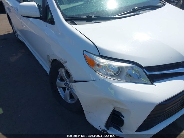 Toyota Sienna Le 8 Passenger 2018 5TDKZ3DC0JS915398 Image 6