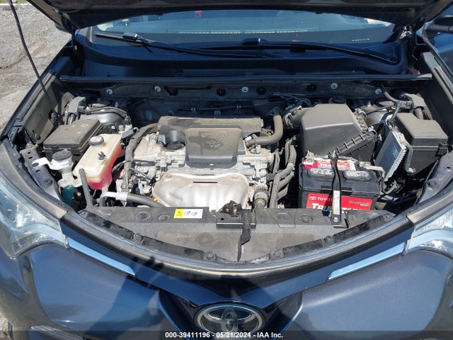 Toyota RAV4 LE 2017 JTMBFREV4HJ150201 Image 10