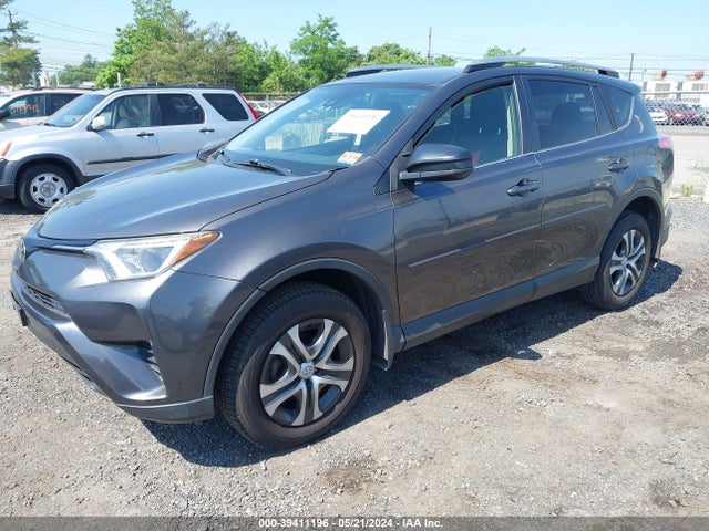 Toyota RAV4 LE 2017 JTMBFREV4HJ150201 Image 2