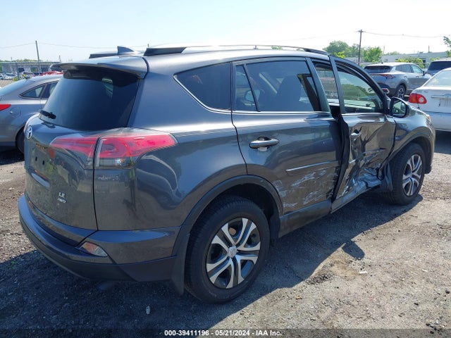 Toyota RAV4 LE 2017 JTMBFREV4HJ150201 Image 4