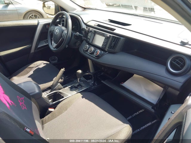 Toyota RAV4 LE 2017 JTMBFREV4HJ150201 Image 5