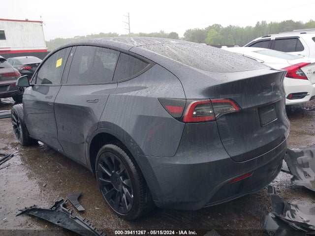 Tesla Model Y Long Range Dual Motor All-wheel Drive 2022 7SAYGAEE7NF515744 Image 3