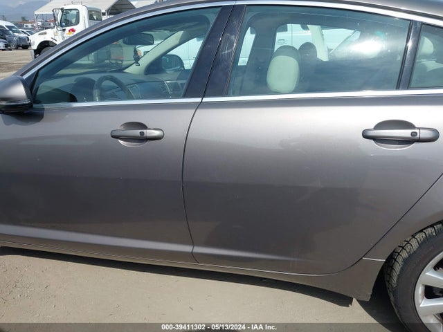 2011 JAGUAR XF SAJWA0GB9BLR82158 Photo 5