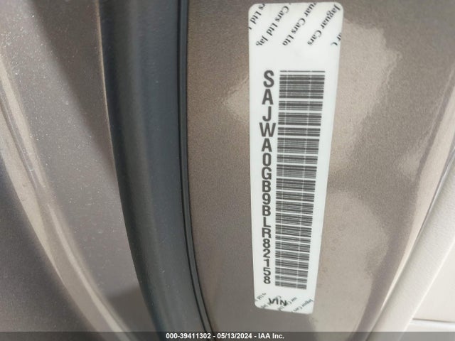 2011 JAGUAR XF SAJWA0GB9BLR82158 Photo 8