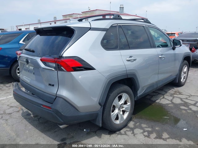Toyota Rav4 Xle 2021 2T3W1RFV5MW109683 Image 4