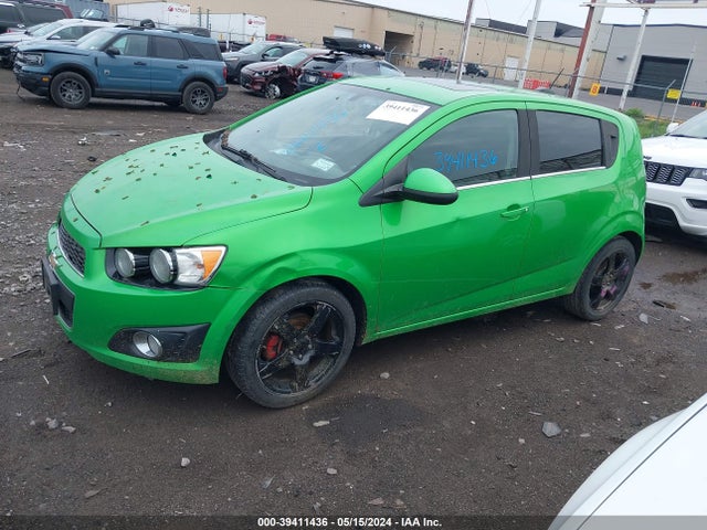 Chevrolet Sonic Lt Auto 2015 1G1JC6SH5F4143652 Image 2