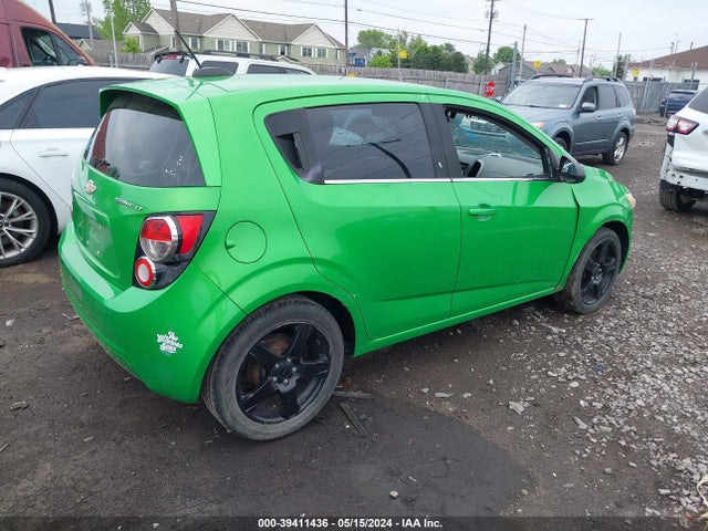 Chevrolet Sonic Lt Auto 2015 1G1JC6SH5F4143652 Image 4