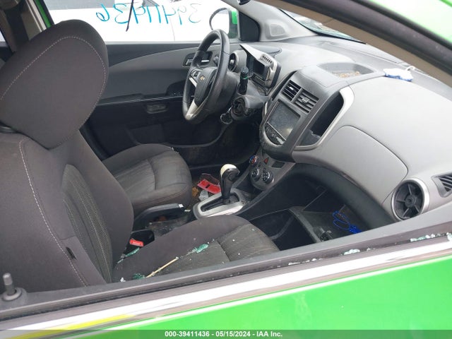Chevrolet Sonic Lt Auto 2015 1G1JC6SH5F4143652 Image 5
