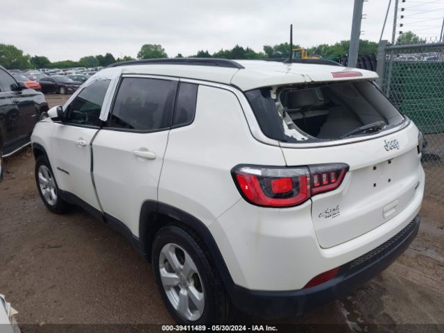 3C4NJCBB0JT486980 Jeep Compass Latitude Fwd