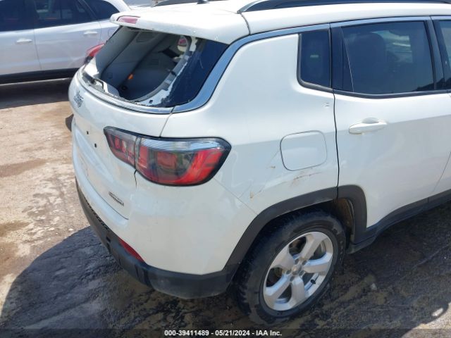 3C4NJCBB0JT486980 Jeep Compass Latitude Fwd