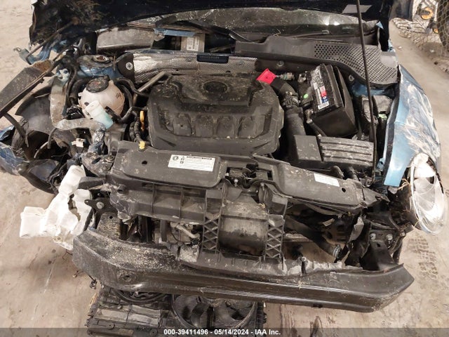 Volkswagen Beetle 2018 3VWFD7AT8JM705379 Image 10