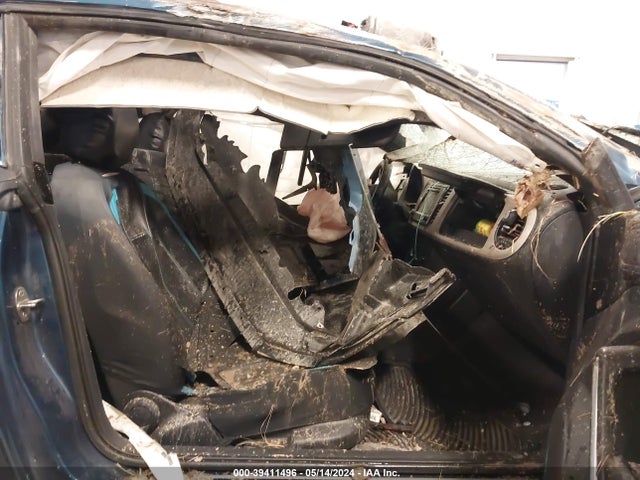 Volkswagen Beetle 2018 3VWFD7AT8JM705379 Image 5