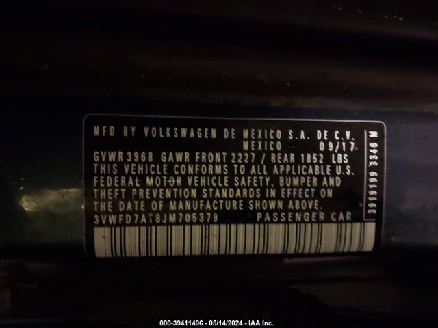Volkswagen Beetle 2018 3VWFD7AT8JM705379 Image 9