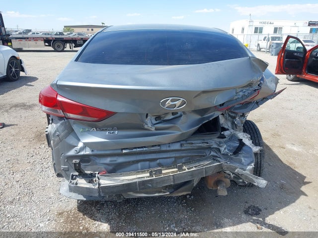 Hyundai ELANTRA SE 2018 KMHD74LF2JU449920 Image 16