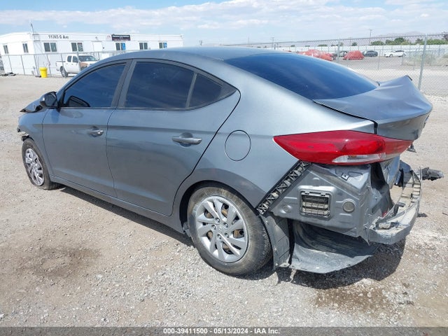 Hyundai ELANTRA SE 2018 KMHD74LF2JU449920 Image 3