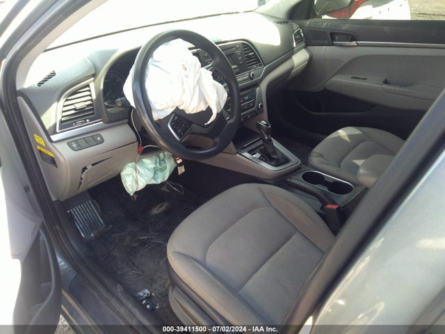 Hyundai ELANTRA SE 2018 KMHD74LF2JU449920 Image 5