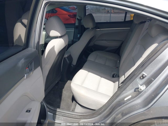 Hyundai ELANTRA SE 2018 KMHD74LF2JU449920 Image 8
